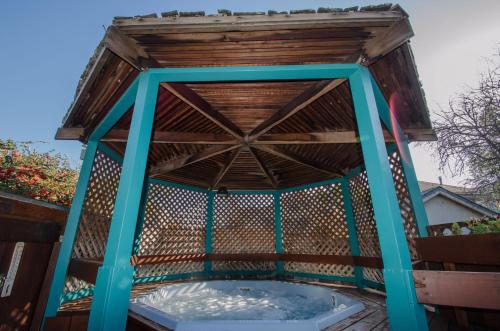 Spa, 歐陸客棧酒店 (Continental Inn) in 聖塔克魯茲市中心