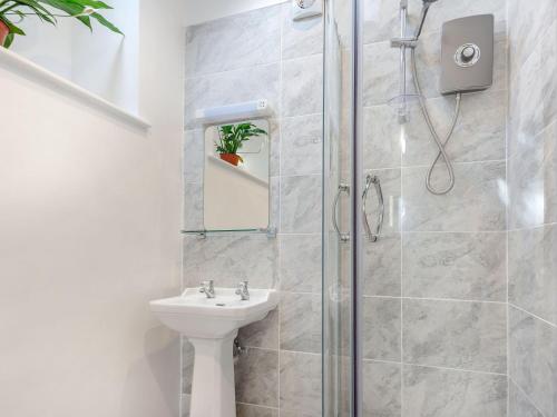 Conion Ganol Pwllheli - image 9