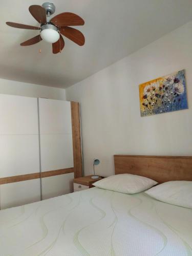 Apartment Podgora 11469a - image 4