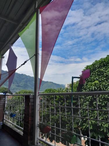 MANOA "Lugar de descanso" HABITACION CON VISTA A LA CIUDAD, FRESCO Y VENTILADO