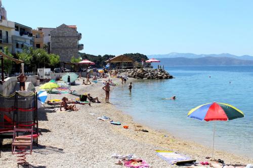 Apartments with a parking space Drasnice, Makarska - 15492