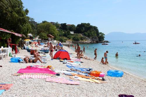 Apartments by the sea Gradac, Makarska - 15642