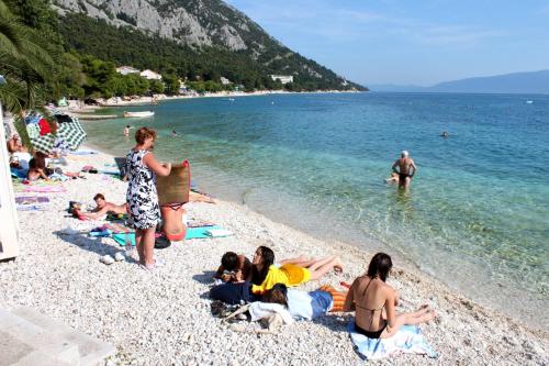 Apartments by the sea Gradac, Makarska - 15642