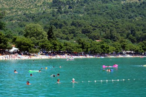 沙灘, Apartment Zaostrog 15656b in 紮斯托格