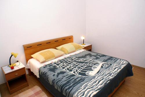 Two-Bedroom Apartment with Terrace room in Apartments with parking space Rogoznica - 4218