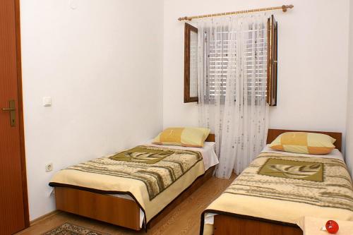 Two-Bedroom Apartment with Terrace image 9