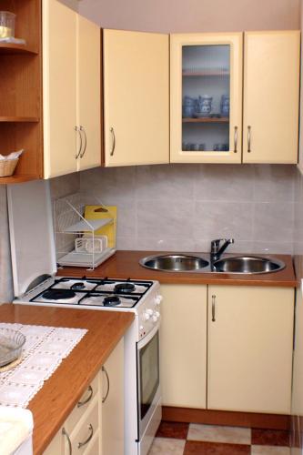 Two-Bedroom Apartment with Terrace image 4