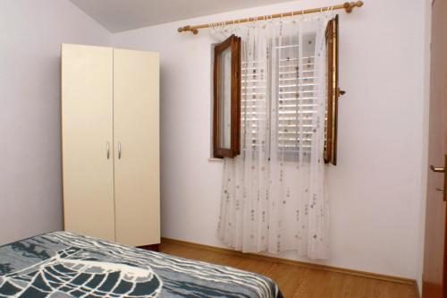 Two-Bedroom Apartment with Terrace image 8