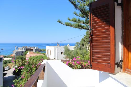 View, Garden House in Sfakia