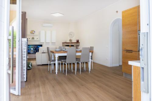 Rentopolis Villa Tiffany - image 9