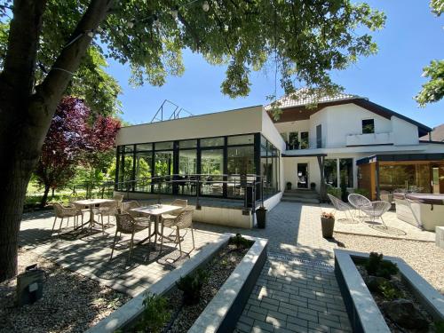  A16 Design Panzió, Pension in Harkány