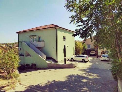 外部景觀, Green house in 沙夫里