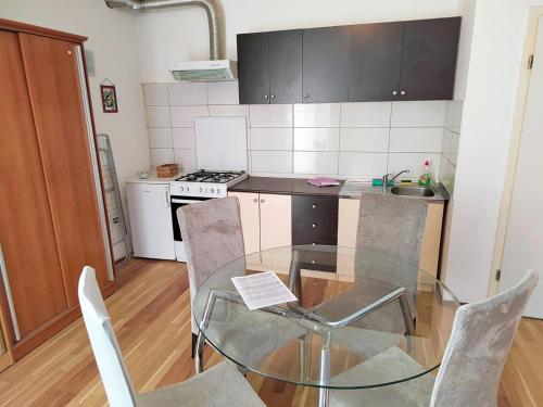 設施, Green house in 沙夫里