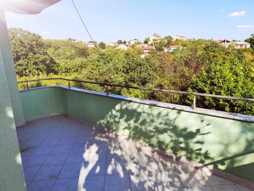 陽台/露台, Green house in 沙夫里