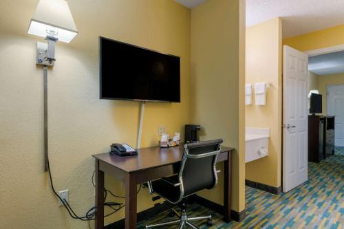 Quality Inn & Suites Mt Dora North