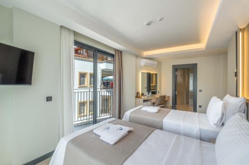 SeaTown Hotel - image 6