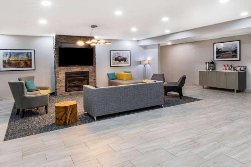 Hawhorn Suites by Wyndham Ardmore - image 8