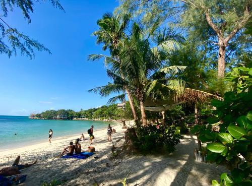 Secret Beach Bungalows