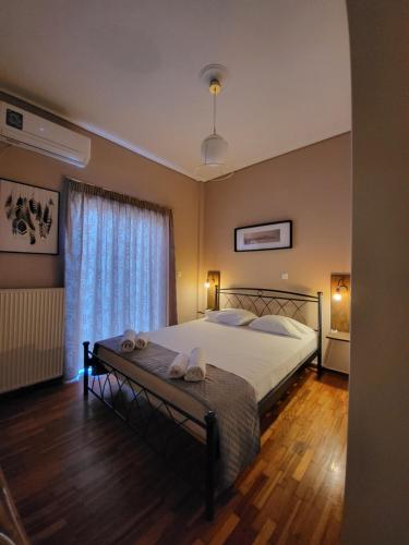  THE ANCHOR - next to the port, airport & Athens in Rafina