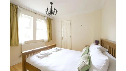 Central Oxford 2 Bed Apartment with Parking - Pass the Keys 4