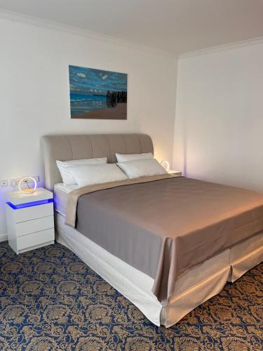 ART HOTEL HOUSE ONE Room Type - Superior Queen Room