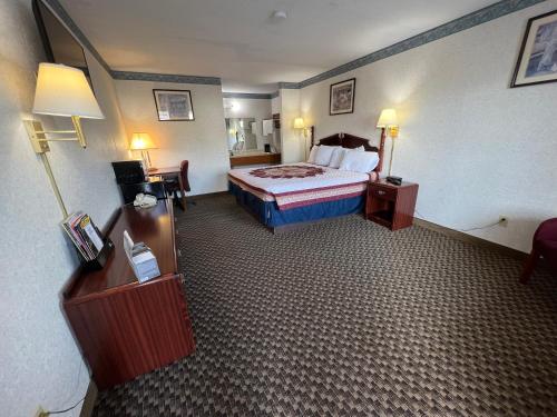 Americas Inn Bardstown - image 8