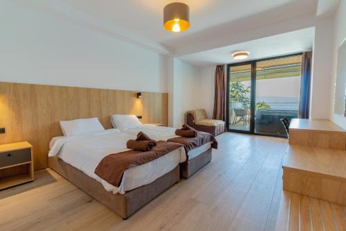 Lago Hotel in Lagadin