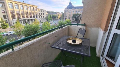 Main square 5 star luxury apartment with view 1
