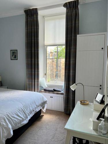 Beautiful Double Room in Idyllic West End Townhouse, Glasgow (Foto 6)