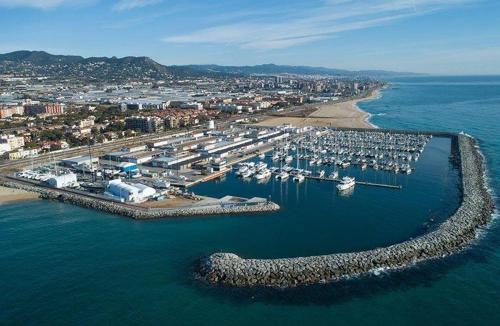 Apartment near the beach and Port Marina of Premia in Premia de Mar (Maresme)