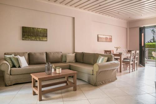 Daluz Boutique Hotel in Psathaki