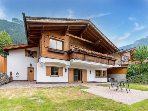 Charming holiday home in Maurach am Achensee Maurach