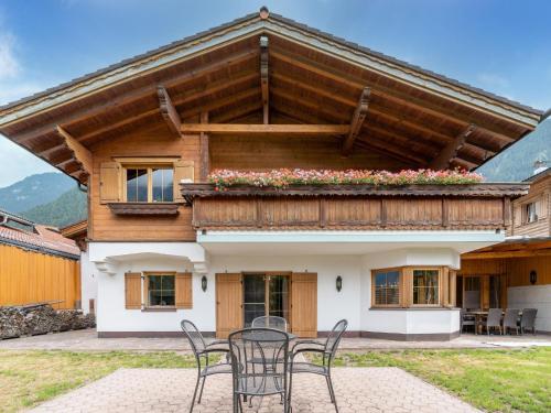  Charming holiday home in Maurach am Achensee in 6212 Maurach