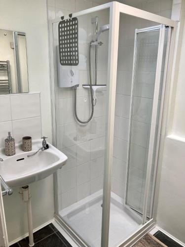 Briscoe Lodge Self Catering Apartments - image 3