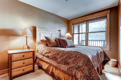 1 Bedroom Springs Condo In River Run Village Just 75 Yards From The River Run Gondola in Dillon, USA