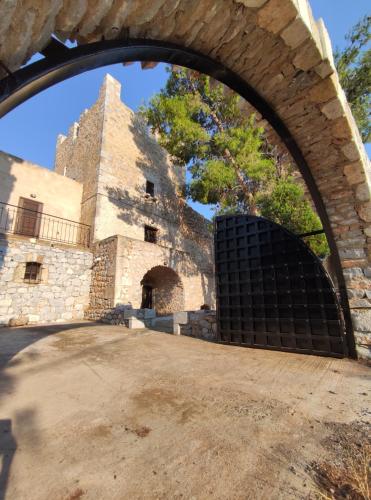 Papadogonas tower gîte à louer Órmos Potámi