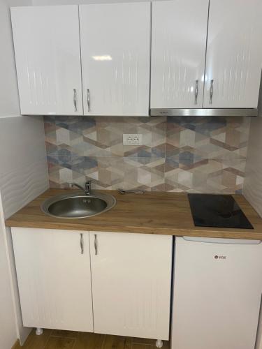 ห้องครัว, Garden apartmani 3 in วอซโดวัซ