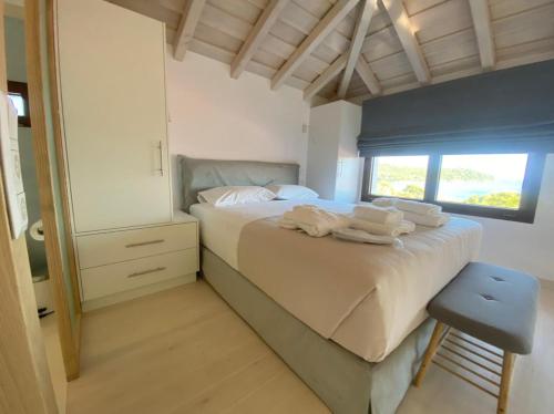 Magic Hotel - image 2