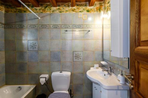 Two-Bedroom Villa image 8
