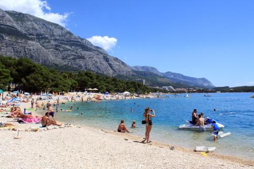 Apartments with a parking space Makarska - 6791