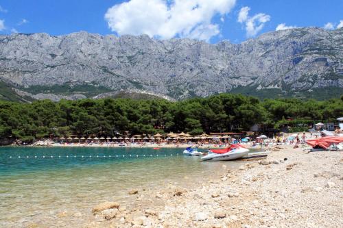 Apartments with a parking space Makarska - 6791