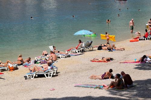 Apartments with a parking space Makarska - 12336 - image 11