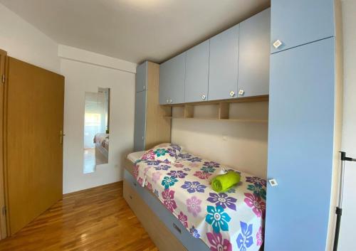 Apartment Maslenica 12636a - image 12