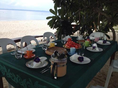 レストラン, リウェイウェイ サ ボホール パミラカン ベッド&ブレックファスト (Liwayway sa Bohol - Pamilacan Bed & Breakfast) in パミラカン アイランド