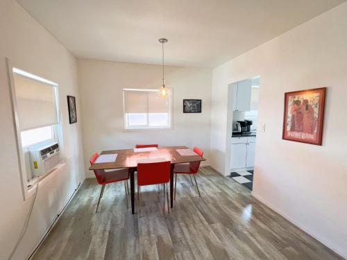 Newly remodeled 1 bed 1 bath home near LAX Forum - image 14