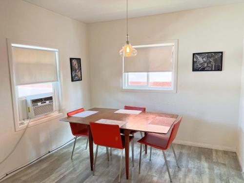 Newly remodeled 1 bed 1 bath home near LAX Forum - image 11