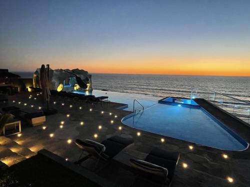 Triton's Place Oceanfront-Heated Pool