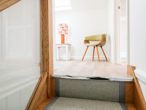 A szálláshely kívülről, Pepperpots in Egyéb