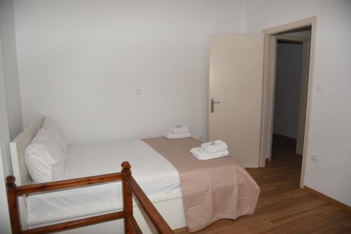 J&B Maisonette House