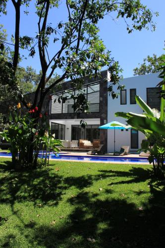 Casa Huitzil - La mejor casa de Malinalco con alberca y jacuzzi climatizados